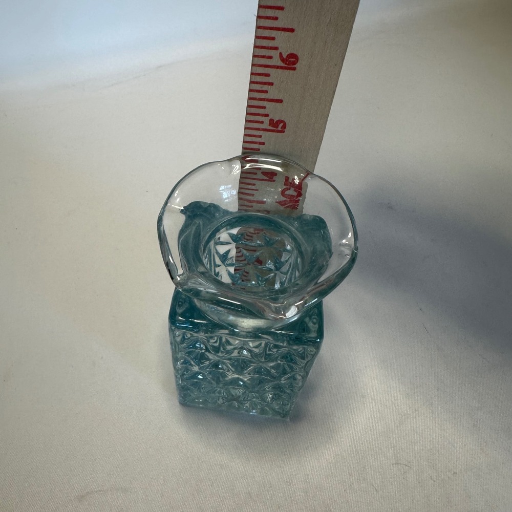 Vintage Pale Blue Apothecary Jar/Bottle Diamond Star Quilt Pattern 4.5" No Lid - Picture 8 of 8